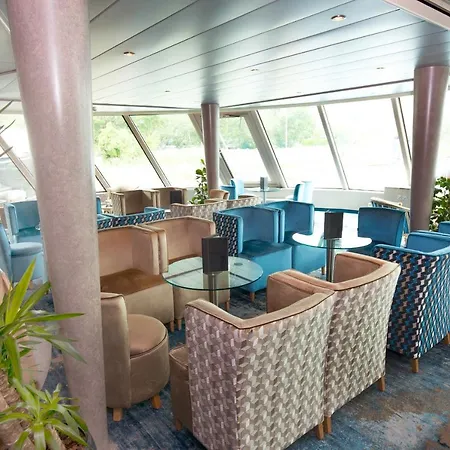 Johann Strauss Ship מלון