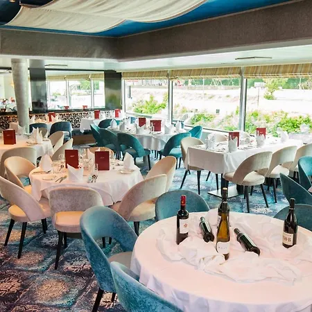 Johann Strauss Ship Hotel