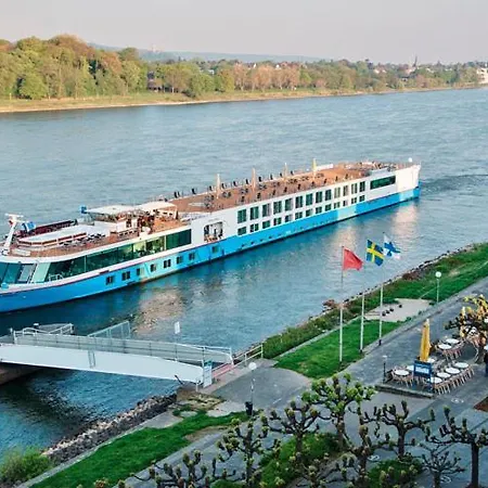 מלון Johann Strauss Ship 4*
